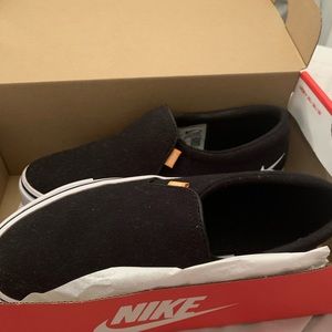 Nike slip on shoes